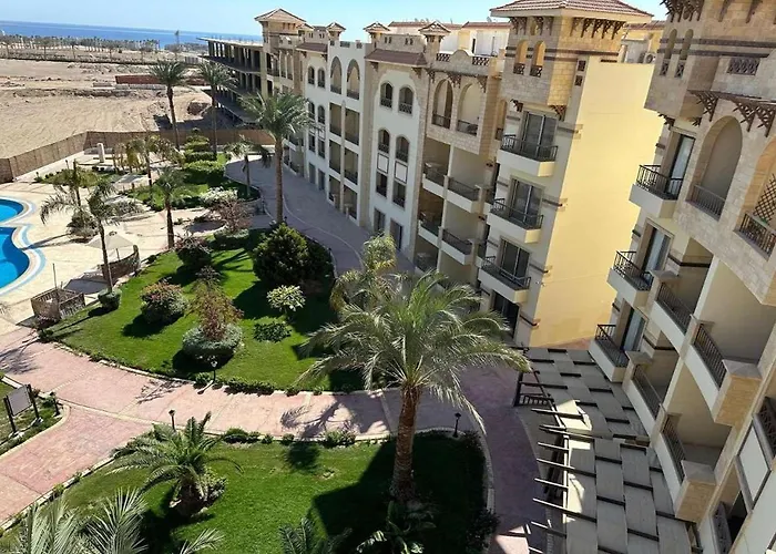 Resort-style Luxury With Pool And Sea View In Sahl Hasheesh