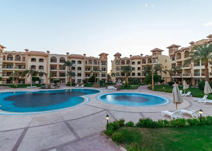 Resort-style Luxury With Pool And Sea View In Sahl Hasheesh *